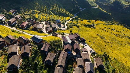布尼梯田加乌瀑布景区第 5 张图片