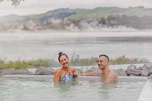 波里尼西亚温泉