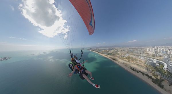 垂直星球崖州湾国际滑翔伞飞行营地