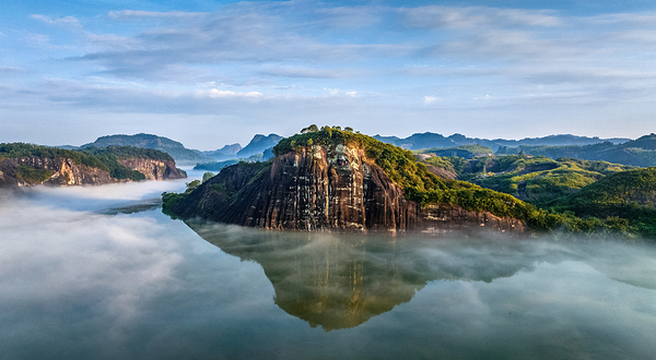 飞天山翠江旅游区