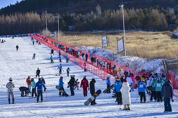 奥悦碾子山国际滑雪场第 41 张图片