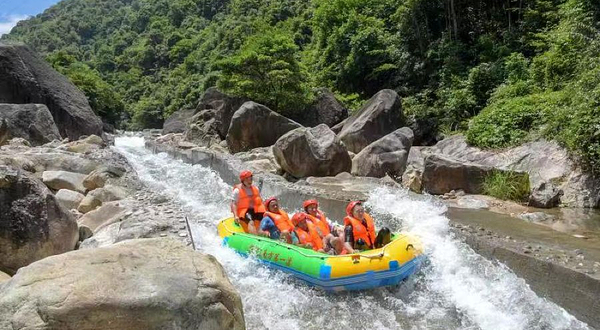莽山大峡谷漂流