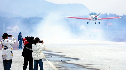 柳叶湖龙翔航空基地第 1 张图片