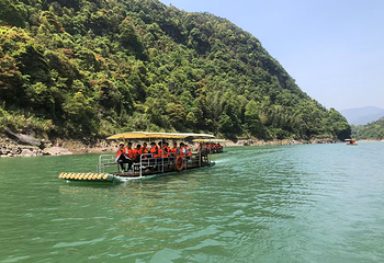 白鹤峡景区第 2 张图片