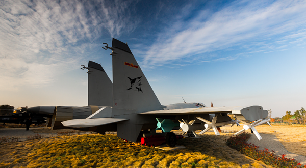 首届会展城陆海空天国防军事展览