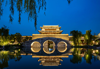 清照泉城·明水古城国际泉水旅游度假区第 1 张图片