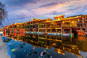 龙泉古镇·戏剧幻城