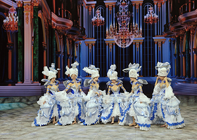 上海欢乐谷吉鑫照国际大马戏《丝路传奇》