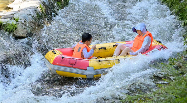 源芳大峡谷漂流