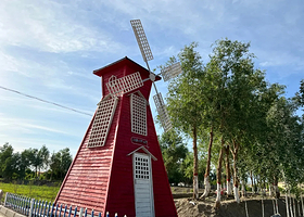 尉犁县河畔燧梦生态园