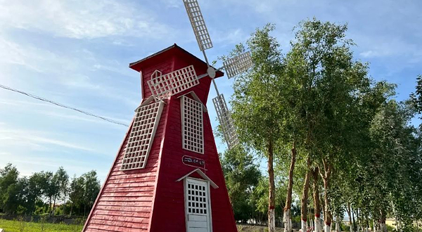 尉犁县河畔燧梦生态园