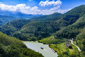 广东虎跳峡生态度假区第 8 张图片