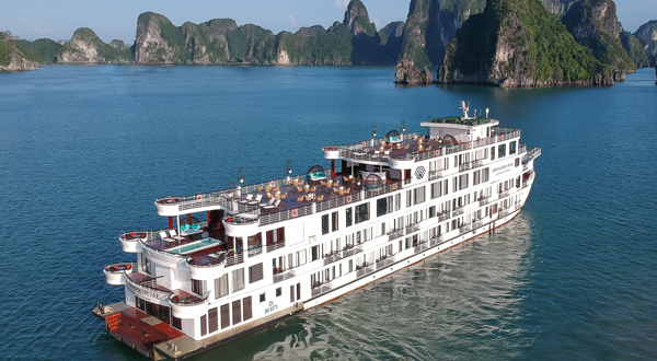 Ambassador号下龙湾游船