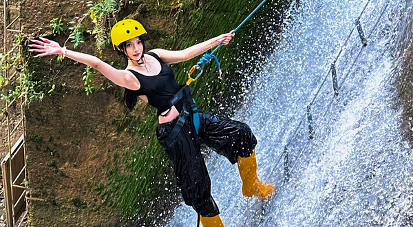 基诺山幽河谷热带雨林景区