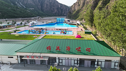 同渡海啸池（野三坡店）第 8 张图片