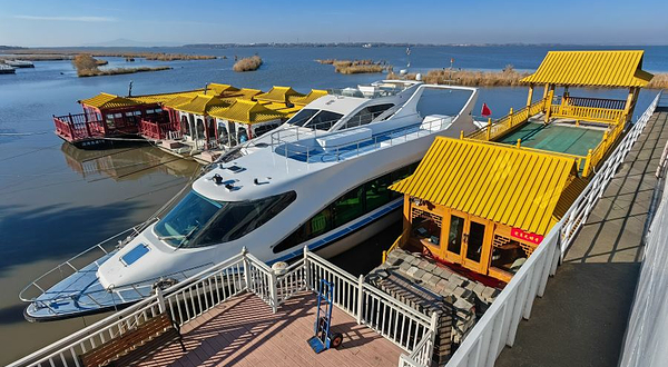 兴凯湖湖湾渔港度假村