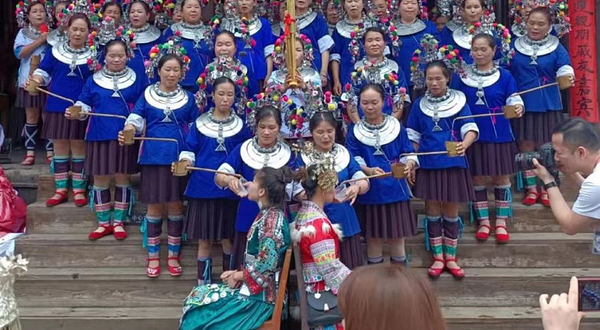 程阳岩寨老鼓楼