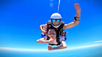 头号玩家三亚乐东跳伞俱乐部