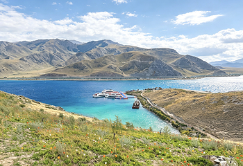 赛里木湖月亮湾-湖心岛游艇之旅第 5 张图片