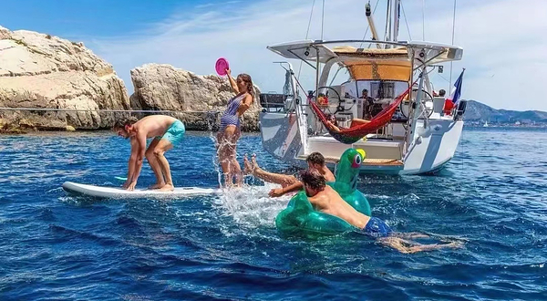 神州半岛酷奇游艇俱乐部