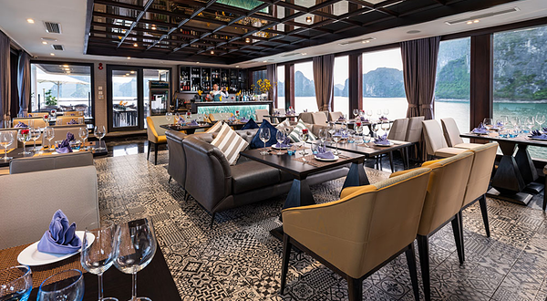 Jade Sail 号下龙湾游船