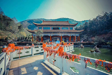 大别山石窟第 13 张图片