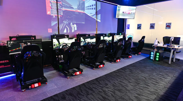 新加坡99 Bends模拟赛车体验