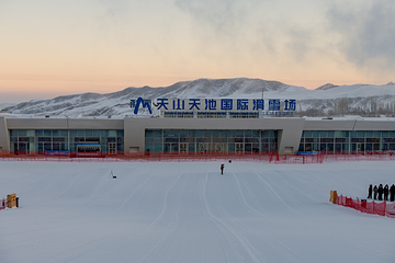 天山天池国际滑雪场第 21 张图片