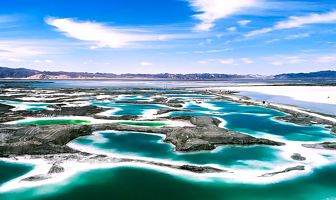 大柴旦翡翠湖旅游景区