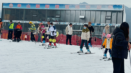 华山国际滑雪场第 13 张图片