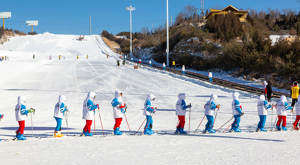 九龙国际滑雪场