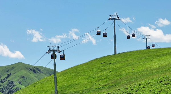 那拉提哈茵赛滑雪度假区