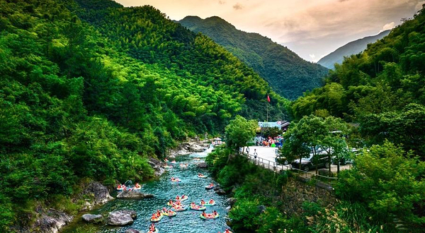 小岭大龙湾探险漂流