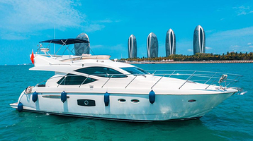 三亚申亚游艇俱乐部