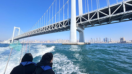 疯狂游艇海钓俱乐部第 1 张图片