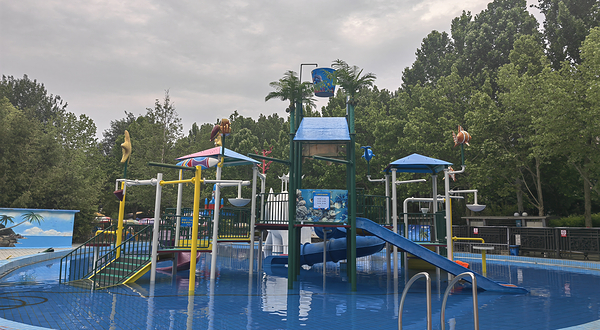 青年湖公园水上世界