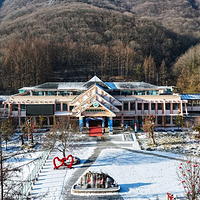 神农架中和国际滑雪场