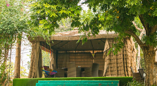 石砚百果园山庄