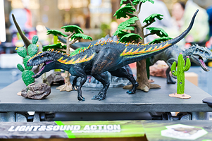 《丛林探秘1·重返侏罗纪》