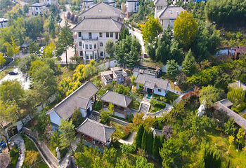 磁山温泉小镇第 1 张图片