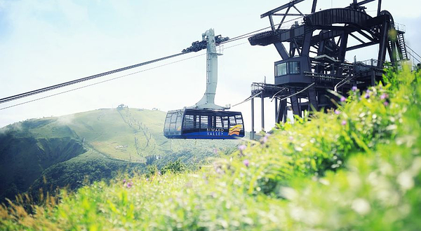 琵琶湖山谷滑雪场