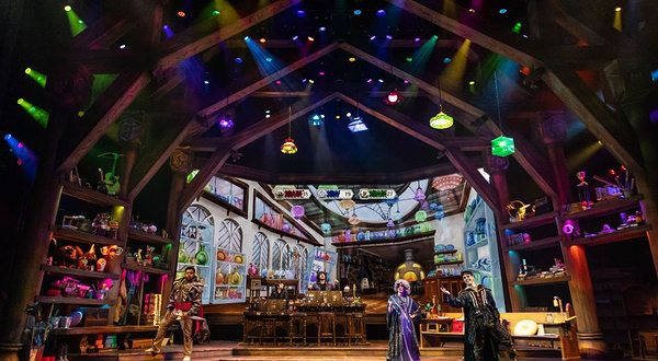 纽约百老汇《二十面酒馆》