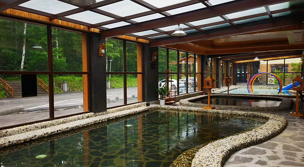 长白山蓝景花溪汤泉