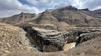 杨家川小峡谷第 1 张图片