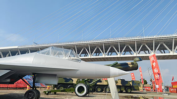 东风耀山城·硬核军备新春秀