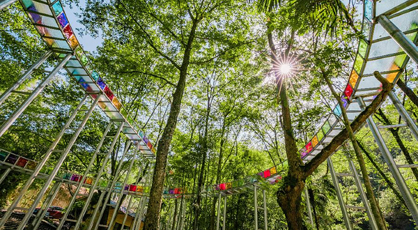 大围山峡谷七彩玻璃漂