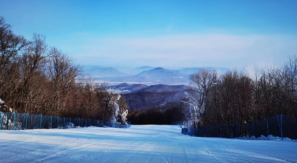 龙泉国际滑雪场