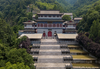 青华山卧佛寺景区第 1 张图片
