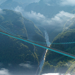 花江峡谷大桥桥旅融合服务区