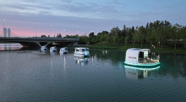 北龙湖智能游船